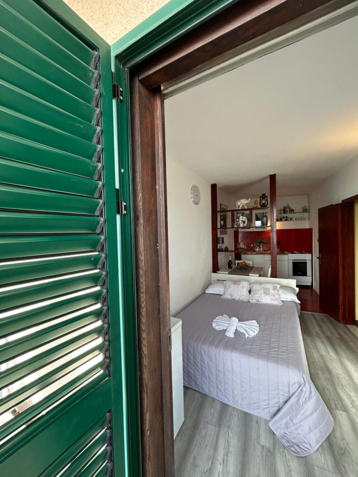 Seafront Studio Apartment+Balcony ポドゥゴラ エクステリア 写真
