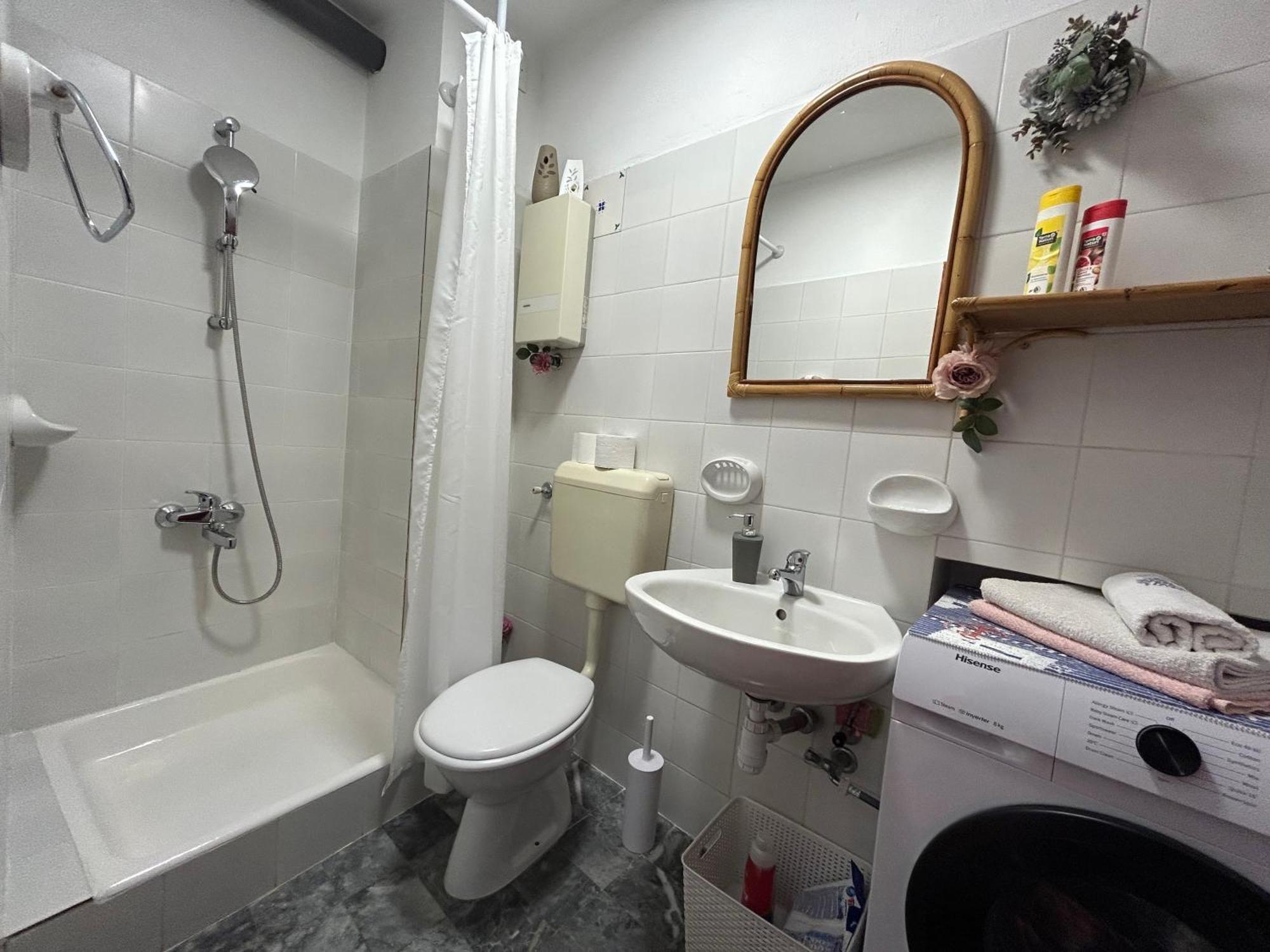 Seafront Studio Apartment+Balcony ポドゥゴラ エクステリア 写真